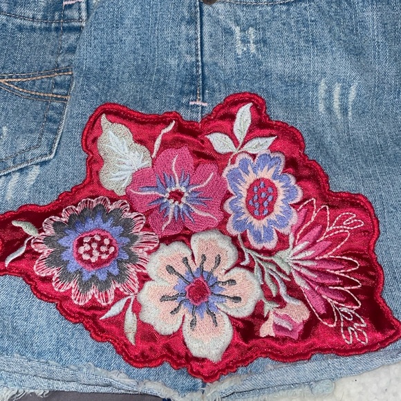 Pretty Distressed Denim Mini Skirt W/ Floral Hot Pink Appliqué Embellishment - Picture 5 of 5